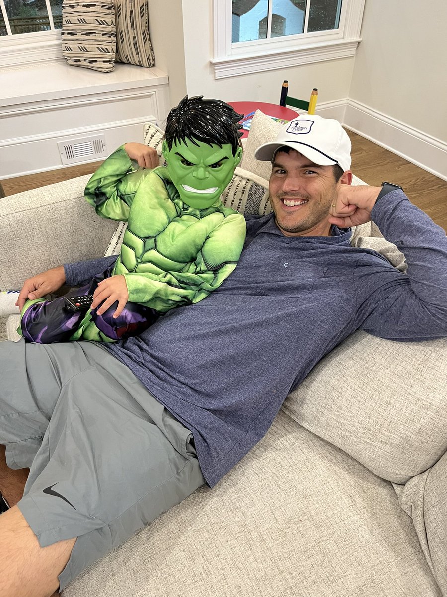 TweetEmmy's tweet photo. 👀 who’s 40!! Happy birthday to our favorite! 🤍 https://t.co/OJyItsLYSI
