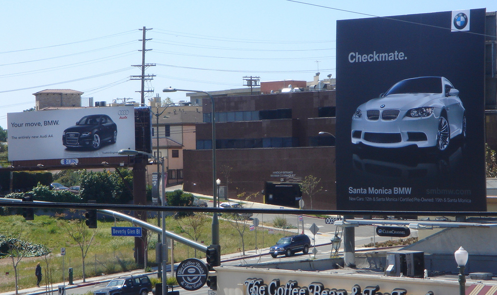 gardener1603's tweet photo. Who knew billboards could play chess? ♟️
Audi: Your move.
BMW: Checkmate.
Audi: Our king > your pawn.
BMW: Drops a Formula 1 blimp like it’s the mic

@BMW @AudiOfficial  
It was luxury drama at 200 mph. when brands race, creativity wins, DUHH https://t.co/eOlsXxj1J3