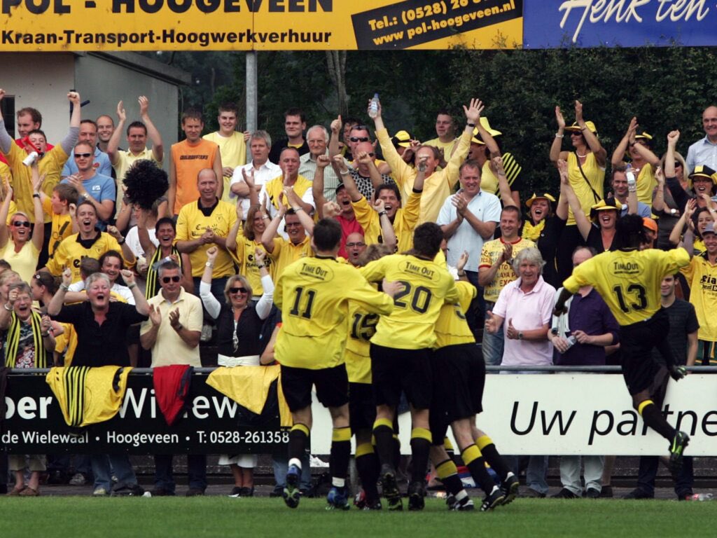 𝗩𝗢𝗢𝗥𝗕𝗘𝗦𝗖𝗛𝗢𝗨𝗪𝗜𝗡𝗚! ✍️

GOMOS hervat zondag de competitie met een thuiswedstrijd tegen het roemruchte Alcides uit Meppel!

🔗 gomos.nl/gomos-trapt-20…