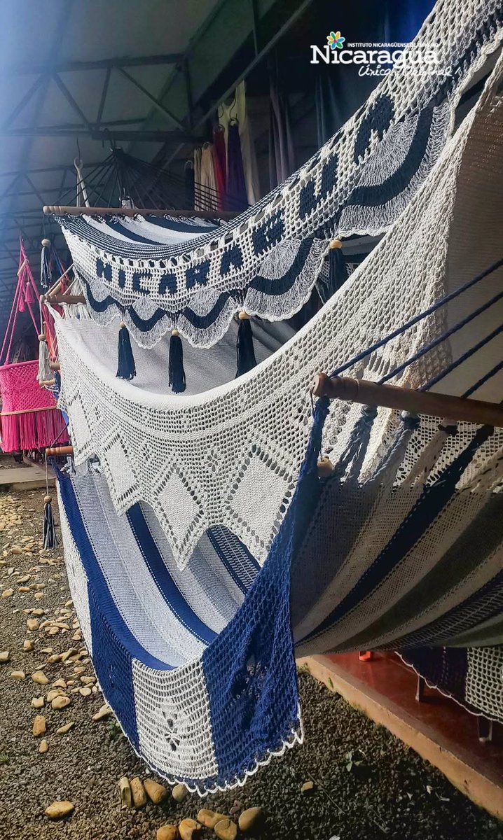 🚨Mercado de Artesanías de Masaya es un vibrante centro cultural y turístico, conocido también como el Mercado Viejo.
 
Este lugar emblemático es famoso por su amplia variedad de productos artesanales.
#Nicaragua #PLOMO19 
#NicaraguaUnicaOriginal
<a href="/edwincastror/">Edwin Castro Rivera</a> 
<a href="/josesfigueroa/">José Figueroa Aguilar</a>