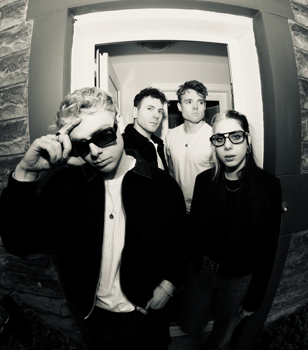 DAYTIME TV (@dttvofficial) on Twitter photo Hitting the road with <a href="/youmeatsix/">You Me At Six</a> for part of their farewell world tour soon. These shows are gonna go offfff!! Go get the last tickets ๐ค๐ฅx youmeatsix.com Hitting the road with <a href="/youmeatsix/">You Me At Six</a> for part of their farewell world tour soon. These shows are gonna go offfff!! Go get the last tickets ๐ค๐ฅx youmeatsix.com