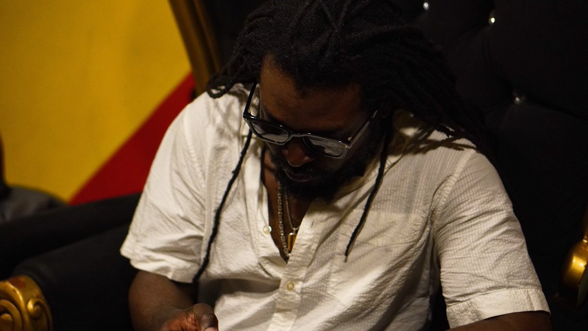 Backstage before stage time…

#reggae #mexicocity