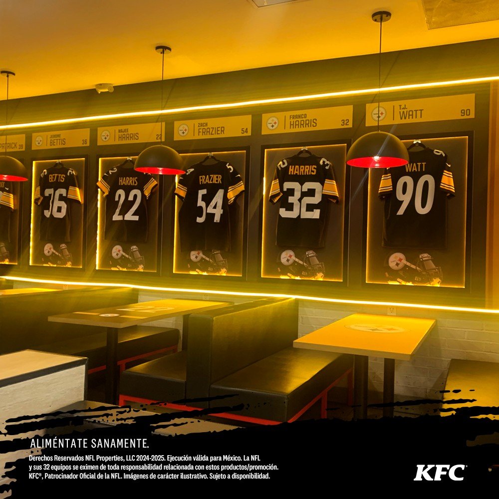 Steelersdepot's tweet photo. More images of Steelers-themed KFC in Mexico 🔥🍗#Steelers #NFL https://t.co/WMwPbKReGj