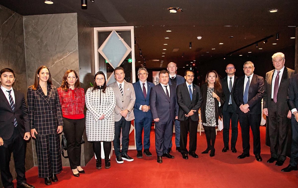 diplomática exclusive magazine tweet media