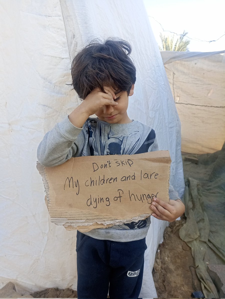 Moh01900's tweet image. 🙏please don't skip me 

We are suffering from hunger and 🍞cold. 

Donate even a little and you will save a 🙏whole family 

gofund.me/5c345683