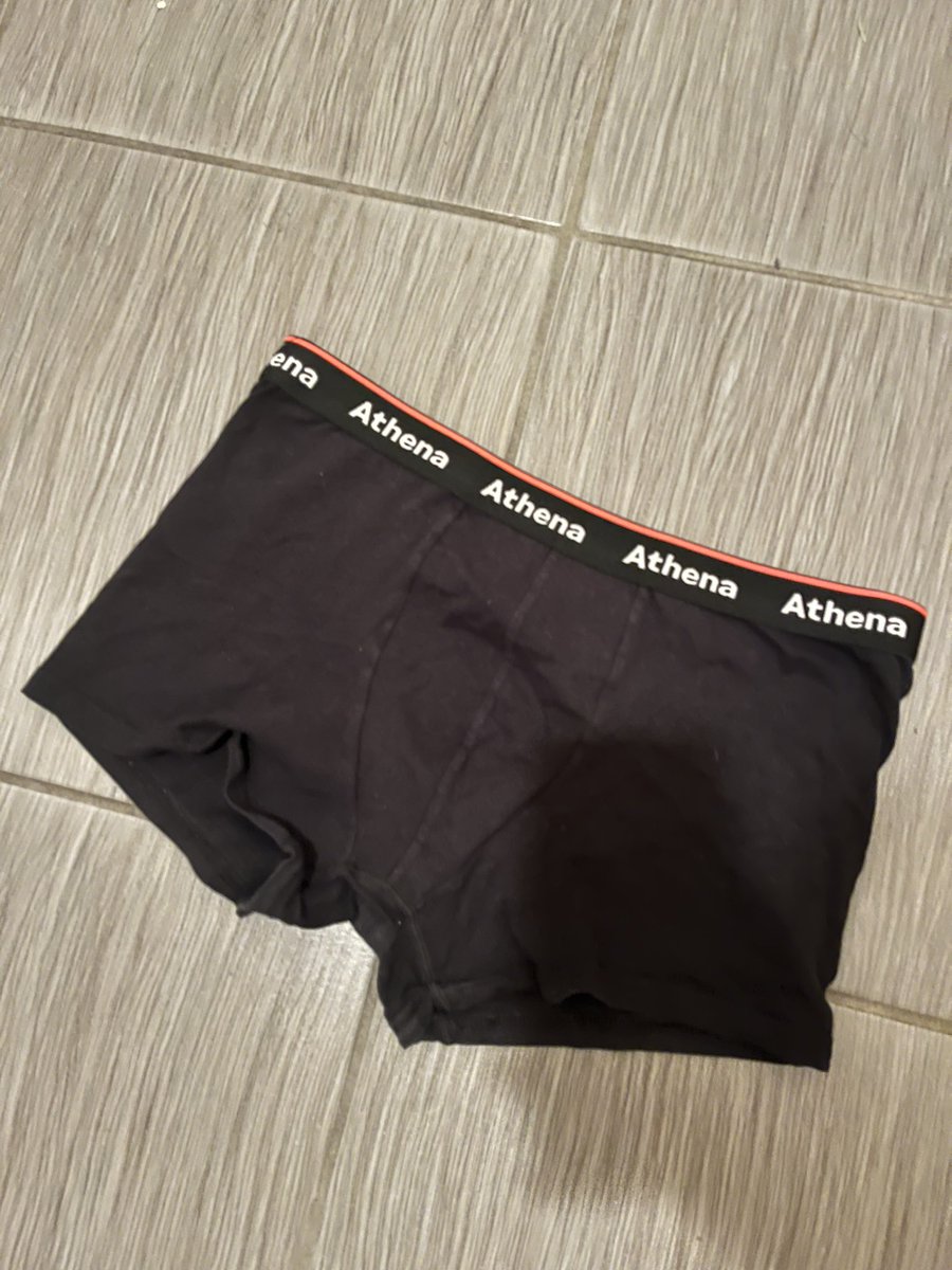 jj_w30's tweet photo. Rt si ça t’intéresse 🥵🩳😉
Tu seras pas déçu 🤩

#calecon #piss #cho7 #sperme https://t.co/te1diRaFSC