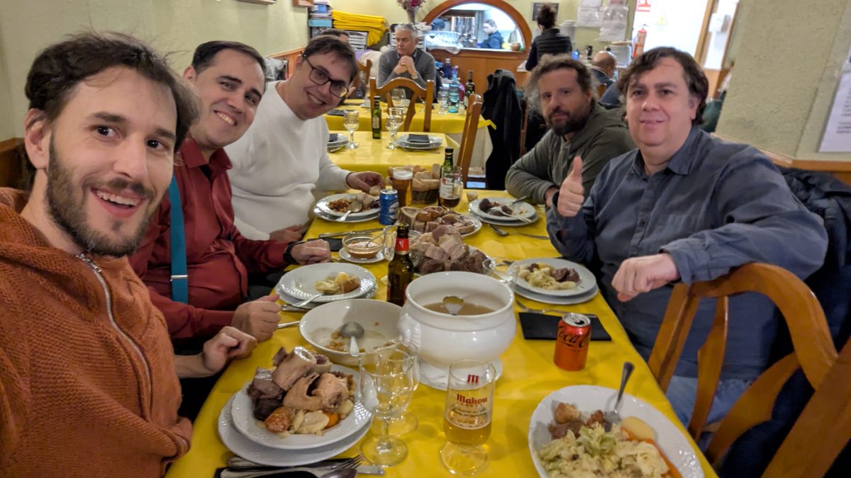 Mánu Fosela tweet media