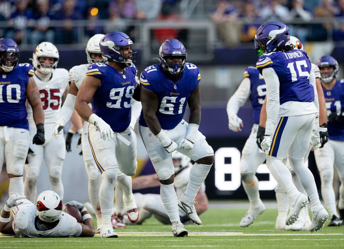 The #Vikings have re-signed DL Jalen Redmond.
