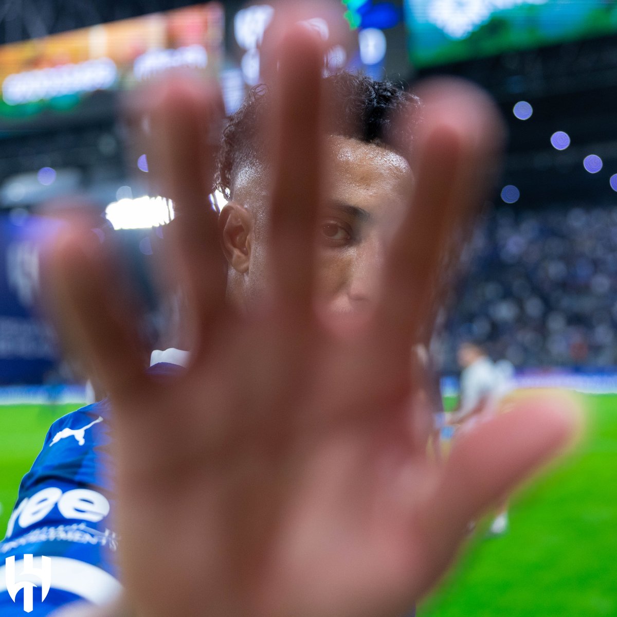 Alhilal_FC's tweet photo. 🖐️انتبه.. هُنا #الهلال⁩ 😎 https://t.co/dSJRRQqJl7