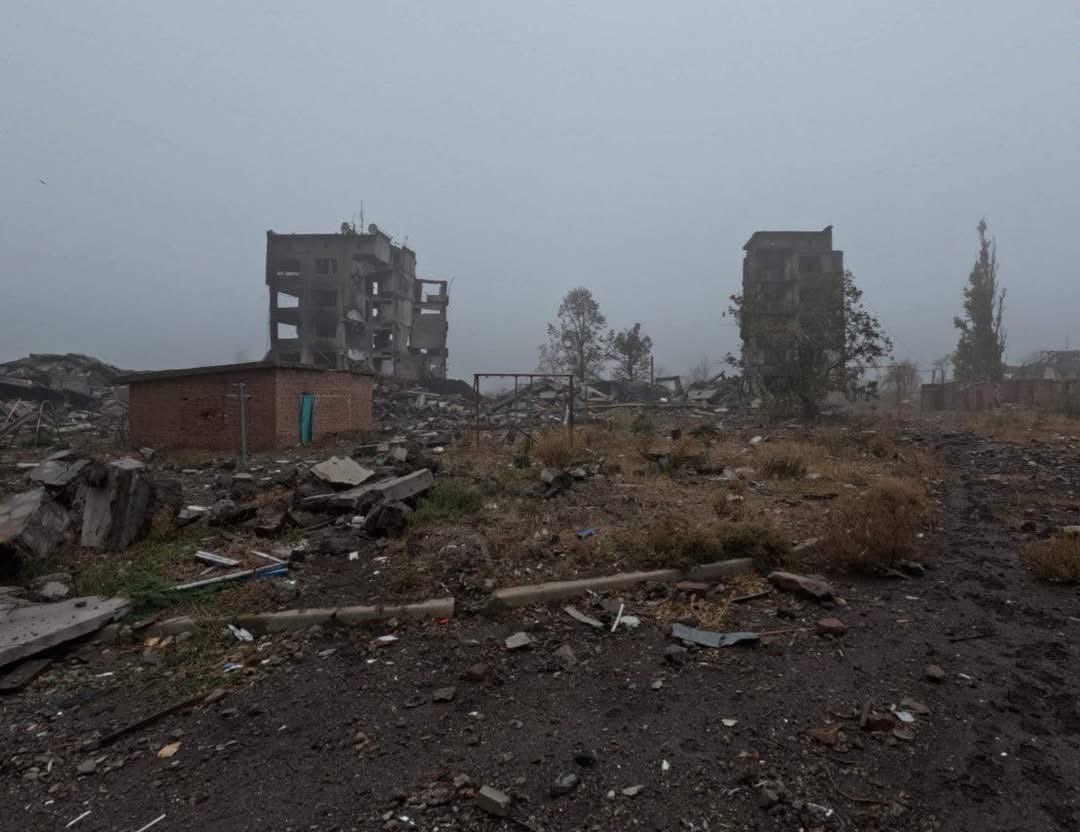 Ocheretine town (Donetsk region) after arrival of the Russian army.

No people left, everything was destroyed.

In Russia this is called "denazification". In fact, it is genocide of the Ukrainian population