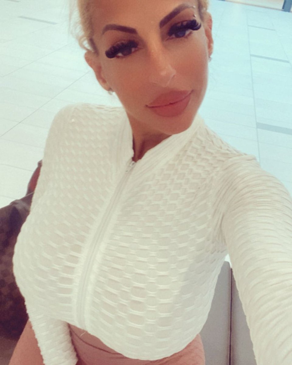 TAYSTEVENS's tweet photo. Let’s make today great! 💫 Starting with smiles, good vibes, and maybe a little mischief. Who’s with me? 😉✨ #PositiveVibes #GreatDayAhead #SmilesForDays
https://t.co/B1Rwxuwtrd https://t.co/gRTsDGrkVJ