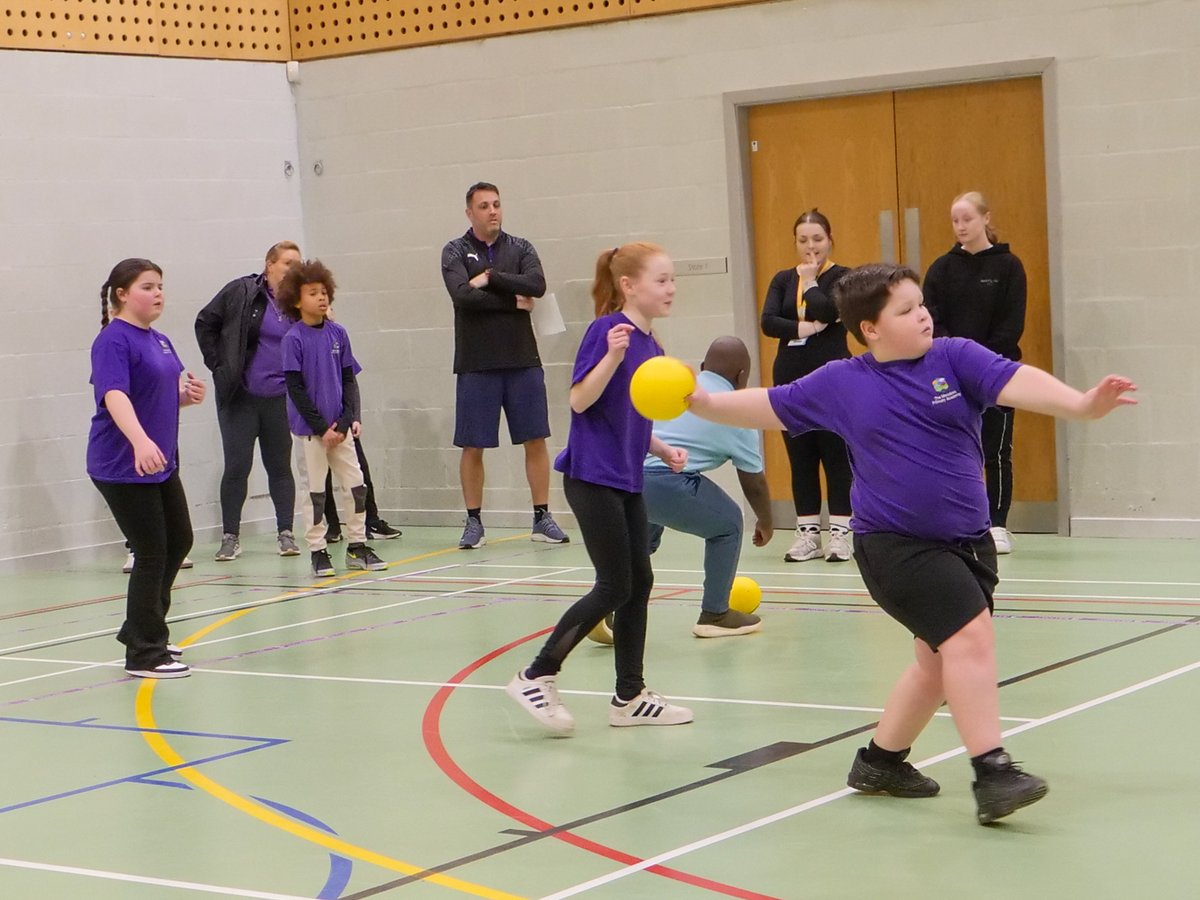 SOTCollege's tweet photo. Dodgeball Championships at Stoke on Trent College! 🤾🏅

Our Sports students, partnered with @BritDodgeball, helped officiate the matches, gather results and present awards.

We welcomed hundreds of school pupils from across Stoke-on-Trent to compete in a mini tournament. https://t.co/GkLZuu3hwU