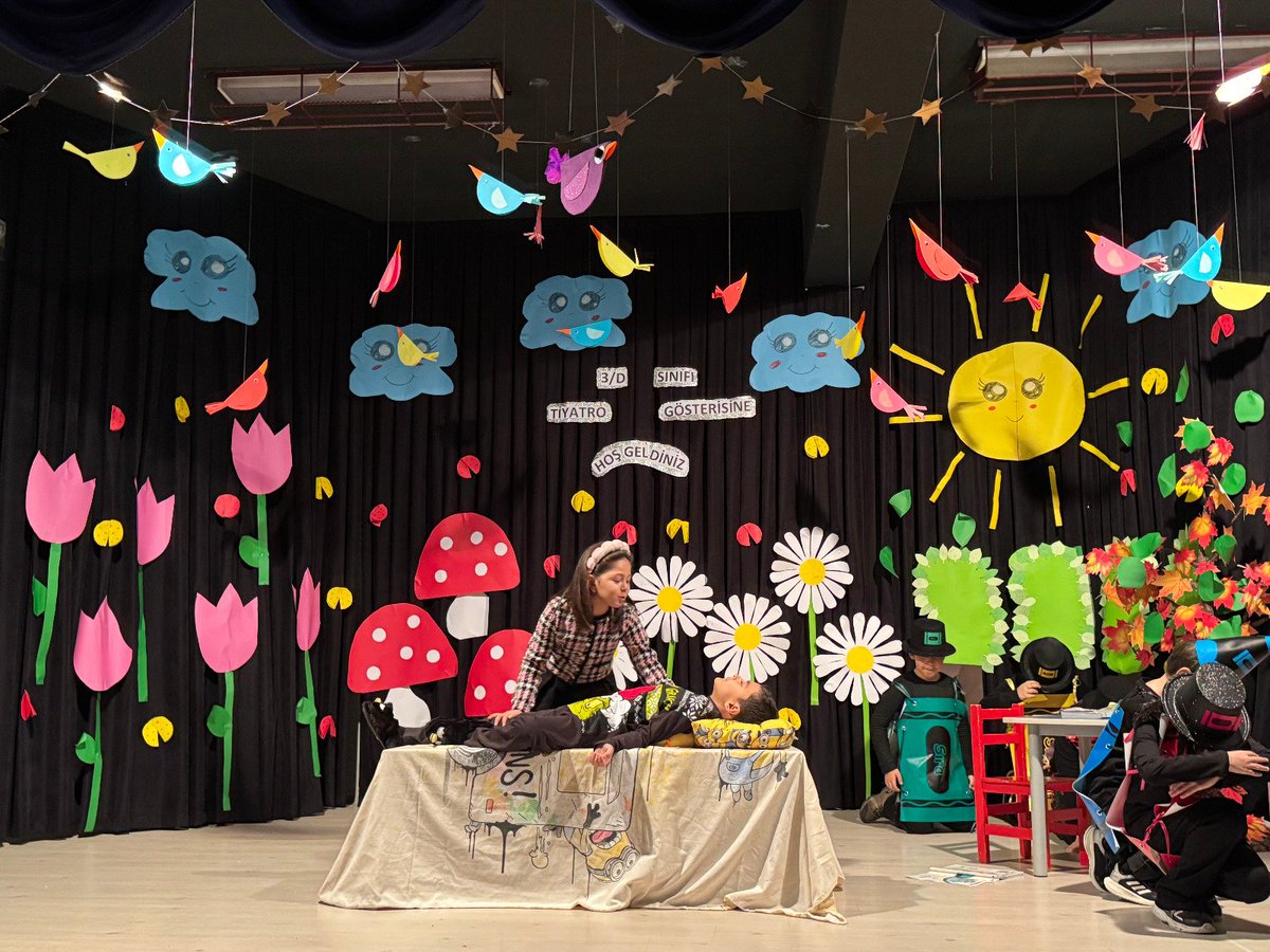 Etkinlik Haftamızdan Tiyatro gösterisi
<a href="/KeciorenMEM/">Keçiören İlçe Milli Eğitim Müdürlüğü</a>
<a href="/MemAnkara/">Ankara İl Millî Eğitim Müdürlüğü</a>