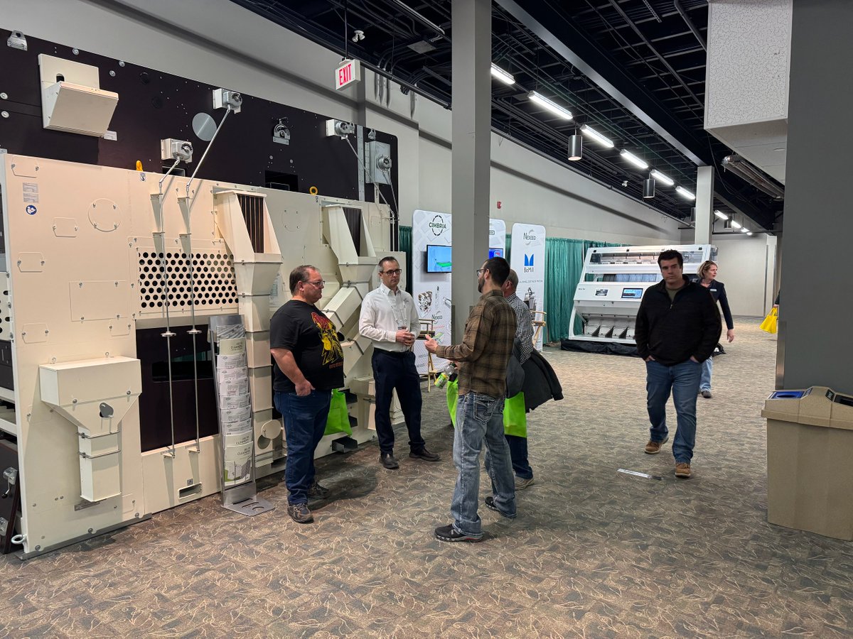 NexeedOntario's tweet photo. ...if any Ontarian's are at the Crop Production Show in Saskatoon this week, stop in and see Rod & Greg, a Delta Cleaner and Cimbria SEA TN Sorter! Hall A, Booth 1-4 #nexeed #cimbria #BoMill #ShuleMulenbau https://t.co/enN5gcWEgU