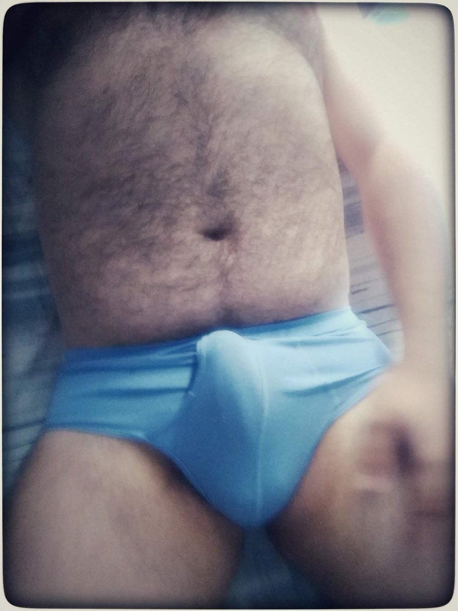 JeanACCLima's tweet photo. tbt 
https://t.co/pcrFf8kEU9 
https://t.co/ilJAhQz5ZT
#hairychest #BeardLove #underwear #bulge #bear #musclebear #ursosdobrasil #gayhairy #gayhairybear #hairybear #hairy #barbudosbr #barbudosepeludos #ursosbrasileiros #ursospeludos #scruff #grindr #cueca #tbt https://t.co/IWjmKH94xE