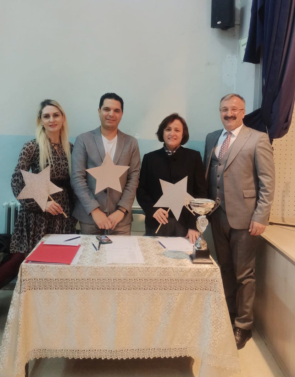 Etkinlik Haftamızdan sırada şarkı yarışması var.
Jüri hazır 👏👏👏