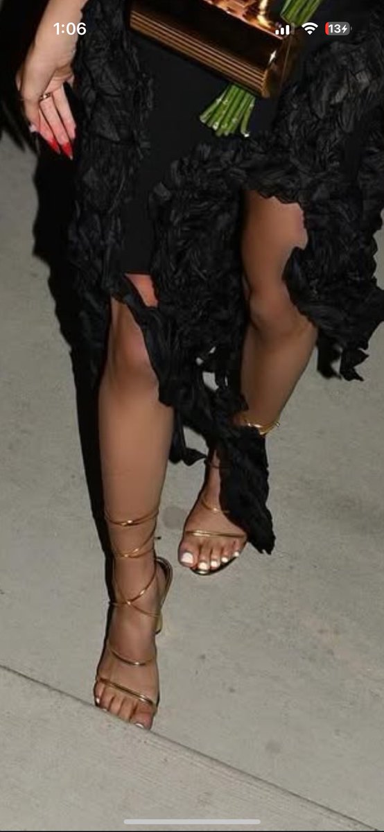 onlykingsleeze's tweet image. Maybe if you had Rick’s you’d know that’s how they are .. I never been worried about my feet my feet are tea for a BOY