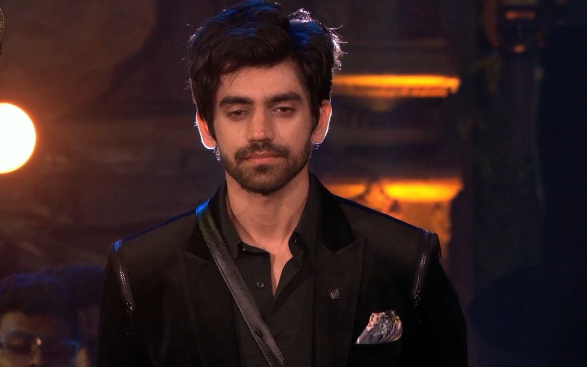 BollySpy's tweet photo. #BiggBoss18 | #AvinashMishra’s journey has been nothing short of remarkable! 👏 From plotting as a villain to shining as a hero, it’s been a rollercoaster of emotions with friendship, rivalry, and love. Truly an impressive game! 🎭🔥 https://t.co/ymdcJV1dJu