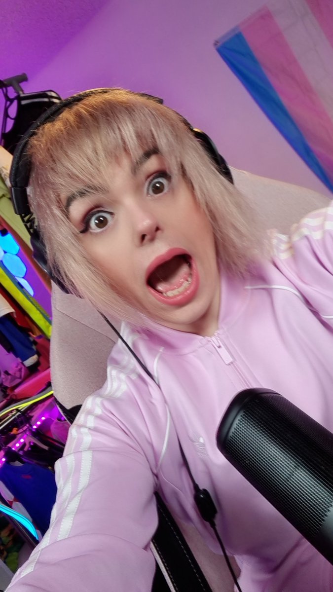 Emzii (@emzii192) on Twitter photo Okay I'm like BLONDE BLONDE!
CASTING EAFC TONIGHT at 18:30 with <a href="/glitch8d/">GLITCH8D</a> for the:
EFAI CUP POWERED BY <a href="/VirginMediaIE/">Virgin Media Ireland</a>
LETS GO 🎉⚽
LINK BELOW WHEN LIVE
<a href="/LeagueofIreland/">League of Ireland</a> <a href="/feenixgroup_/">Feenix Group</a> Okay I'm like BLONDE BLONDE!
CASTING EAFC TONIGHT at 18:30 with <a href="/glitch8d/">GLITCH8D</a> for the:
EFAI CUP POWERED BY <a href="/VirginMediaIE/">Virgin Media Ireland</a>
LETS GO 🎉⚽
LINK BELOW WHEN LIVE
<a href="/LeagueofIreland/">League of Ireland</a> <a href="/feenixgroup_/">Feenix Group</a>