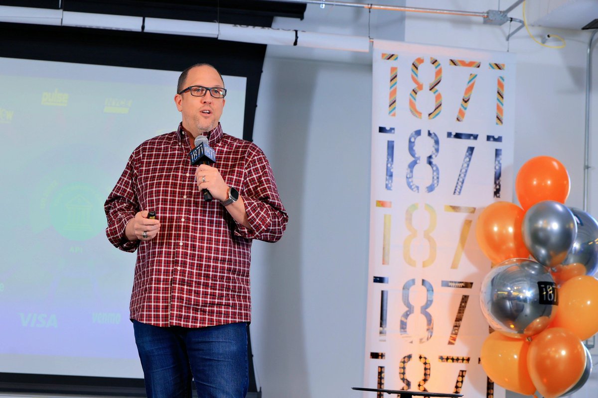 1871tech's tweet photo. Kicking off the FinTech Innovation Summit! The day commenced with remarks from 1871 CEO @BetsyZEO, fireside chats with @united, @Discover, and @BMO_US, and the FinTech Cohort Pitch Finale ☀️!

#1871Tech #1871Chicago #FinTechInnovationSummit https://t.co/XxGCYgIsAM