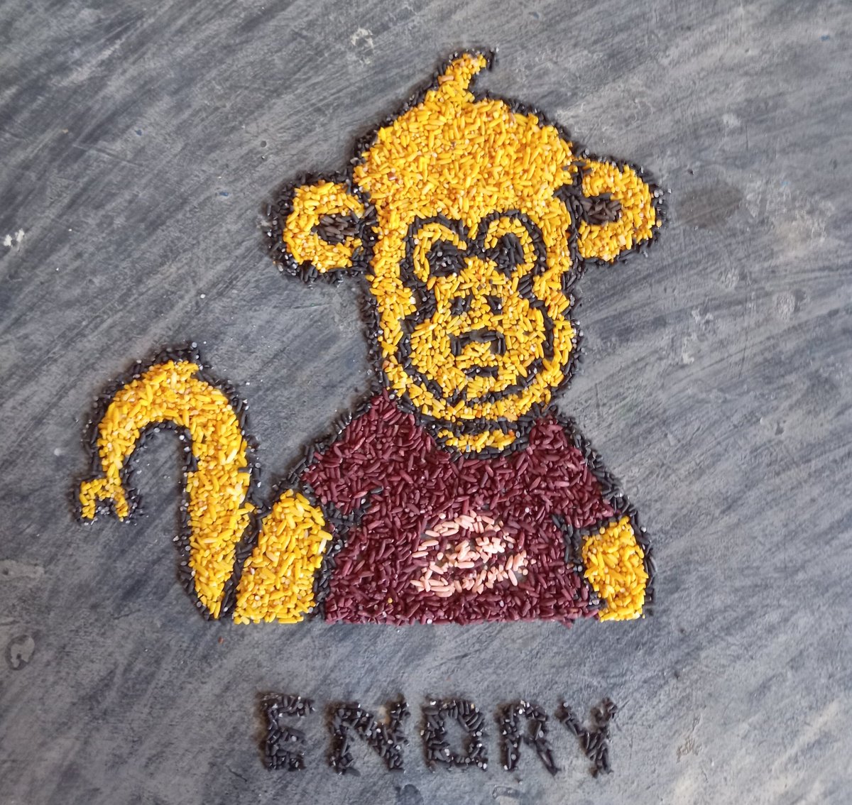 endrydidier's tweet image. What do you think of this great work of art? It took me 10 hours to make it with rice soaked in the sun and then I painted it meticulously because it was so complicated to do it, but here it is, a beautiful Monkey. I hope you like it a lot.
@mintium_xyz 🙏🎨💯🇻🇪