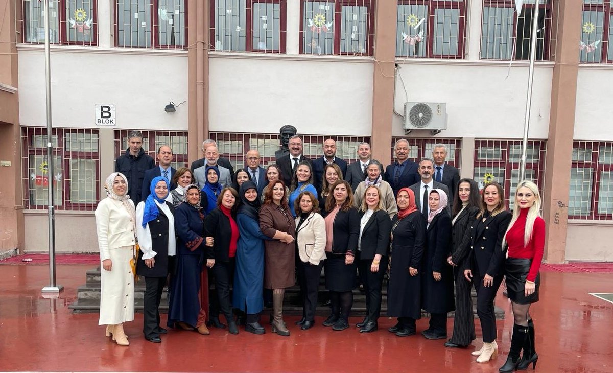 Etkinlik Haftamızı planlayan tam kadro kadrajda.
<a href="/KeciorenMEM/">Keçiören İlçe Milli Eğitim Müdürlüğü</a>
<a href="/MemAnkara/">Ankara İl Millî Eğitim Müdürlüğü</a>