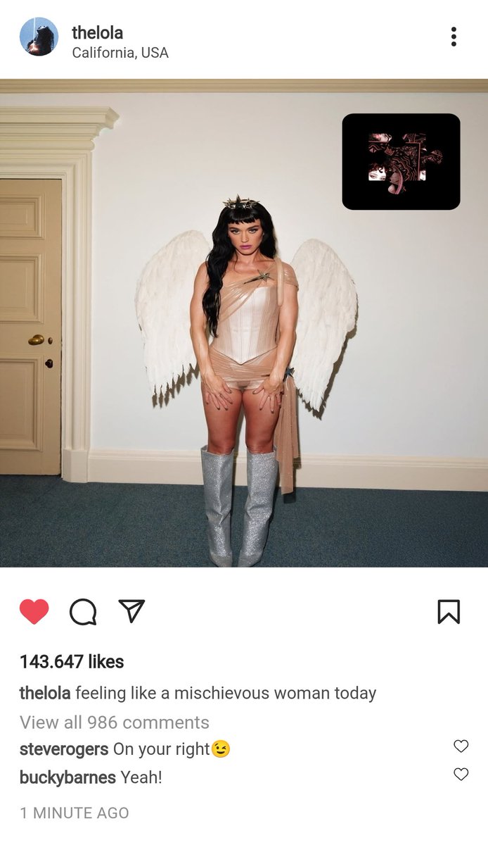LAPrecords's tweet photo. Lola posta foto no Instagram com a legenda "me sentindo como uma mulher travessa hoje" com um poster que aparenta ser da cantora @cherylbld na parede. Vem feat aí? https://t.co/BoW3Bk8gnE