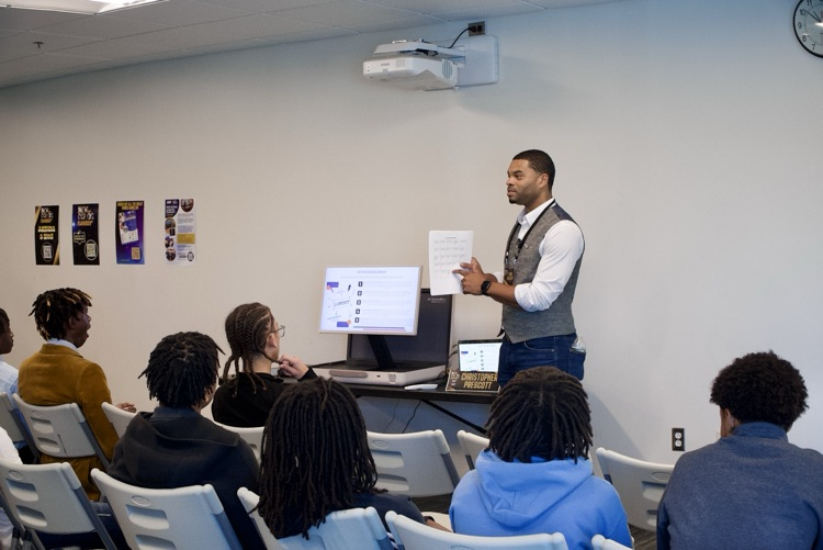 BloomfieldPS's tweet photo. The Young Men of Excellence Club had an amazing time at the CIAC Men of Color Leadership Conference! Special shoutout to our students, including Chris Prescott, for participating as students and staff. Chris served as a panelist and breakout presenter sharing wisdom &amp; inspiration https://t.co/yZcg38XWJj