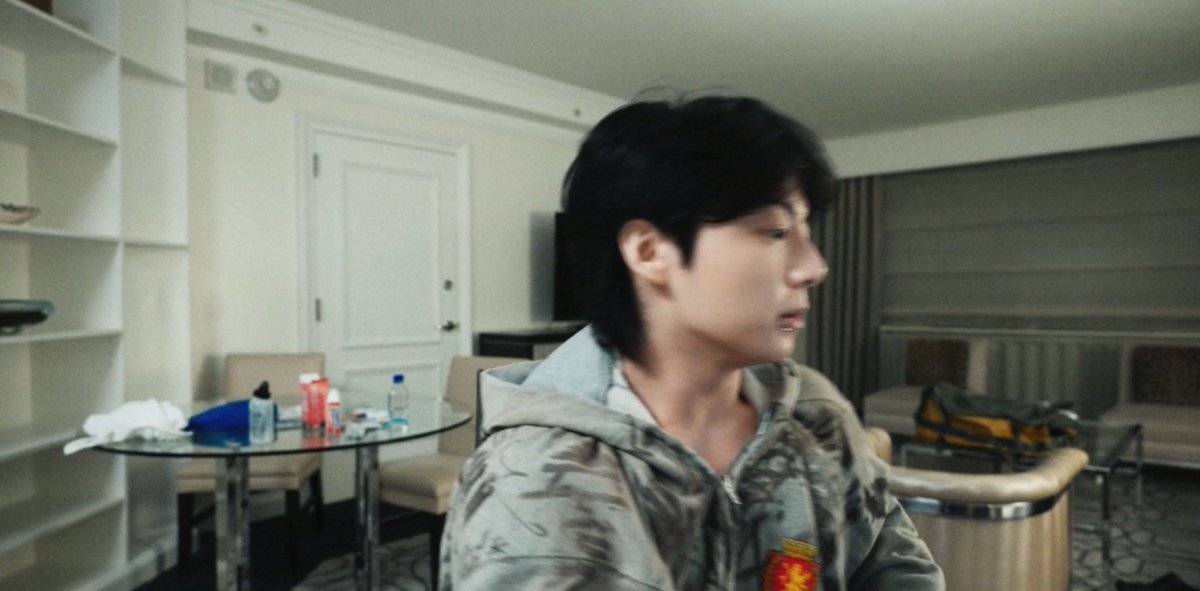 thvjkmon's tweet image. he’s so bf coded