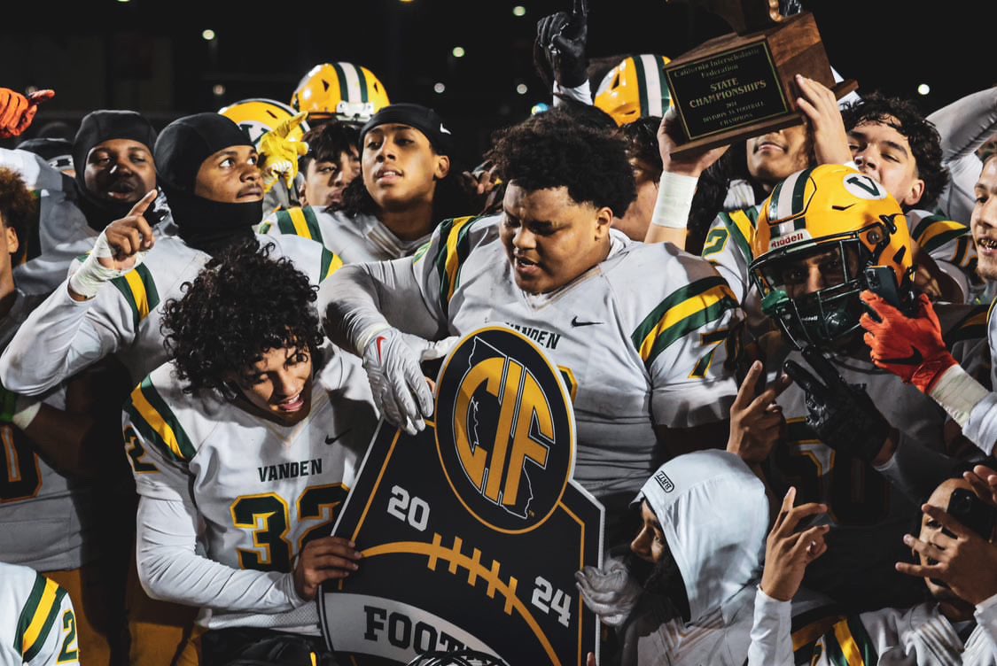 75mafiaa's tweet photo. They way we looked at it is because we worked hard for this  ALL YEAR!!!!🔥 https://t.co/LsqxYTlXw7