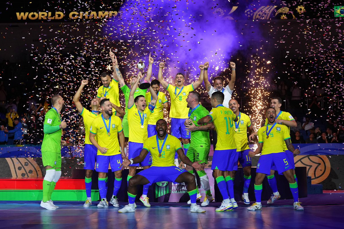 A Seleção Brasileira se destacou na Futsal Planet Awards, principal premiação da modalidade com chancela da FIFA: Seleções Feminina e Masculina eleitas as melhores do mundo 🇧🇷💛 #ThisIsBrasil