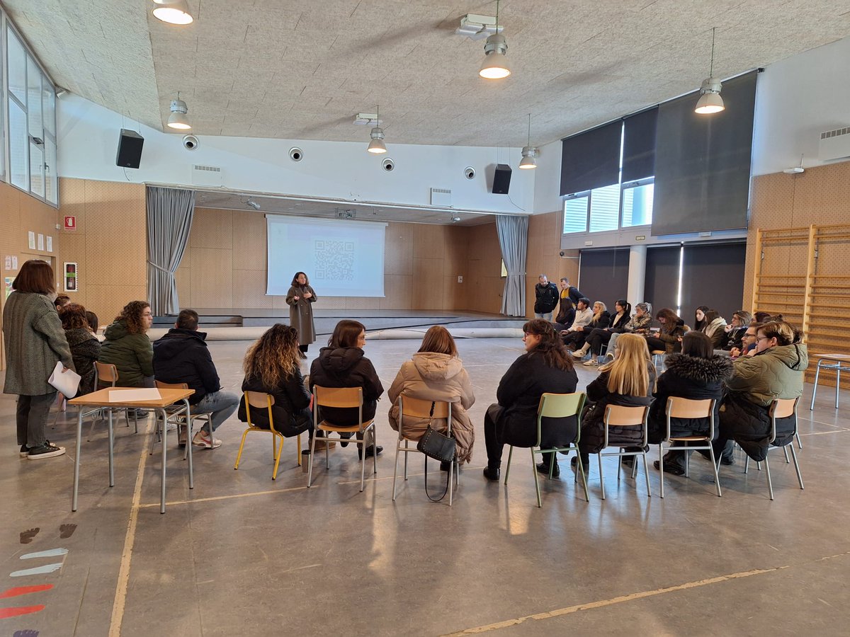 ParcdelSaladar's tweet image. Sessió de formació FAIG amb la nostra tècnica del @cesirecat en la qual el claustre de l'escola hem reflexionat en com millorar en el mapatge dels projectes i en la documentació d'aquests.
#ProjecteFAIG
#ProgramaFAIG