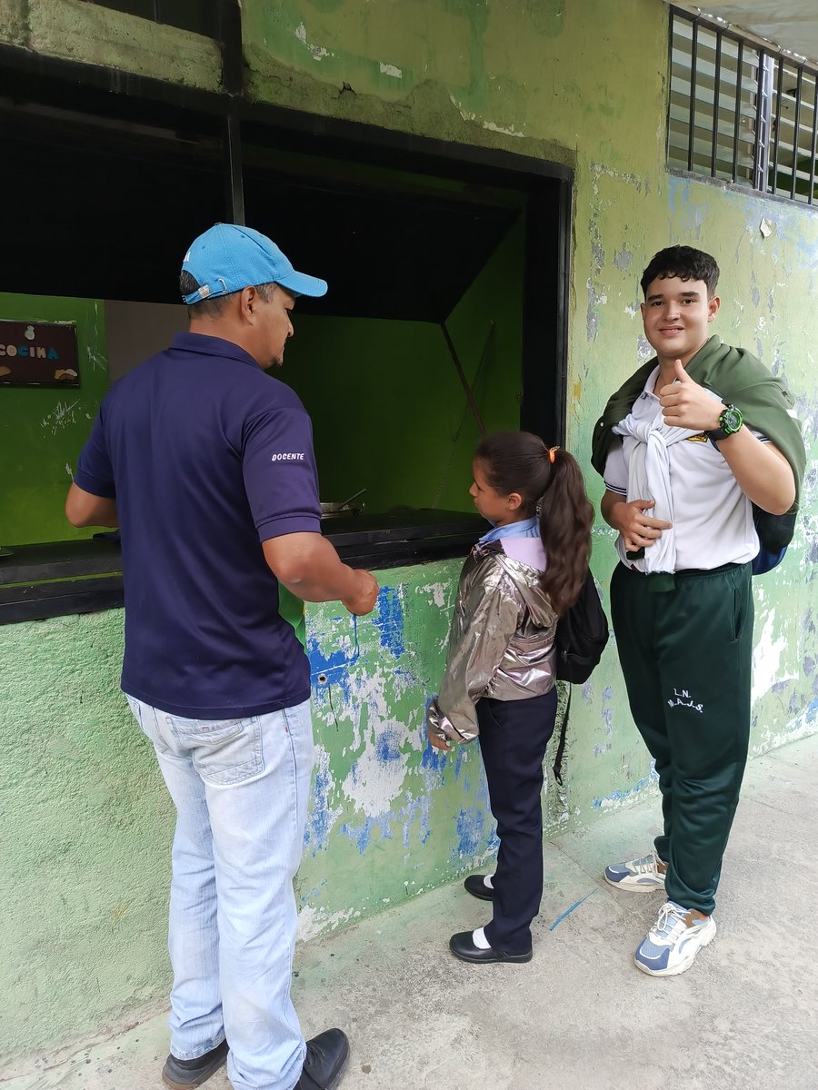 Complejo Educativo Mariscal Antonio José de Sucre tweet media