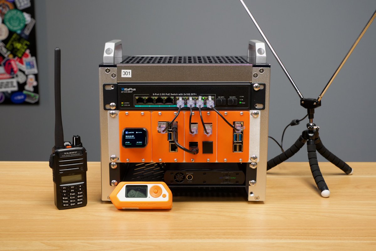 geerlingguy's tweet photo. Ready for Winterfest (hamfest) this weekend.

More on the mini rack (which is not just for radio/SDR) tomorrow morning ;) https://t.co/BgnaHzYeXC