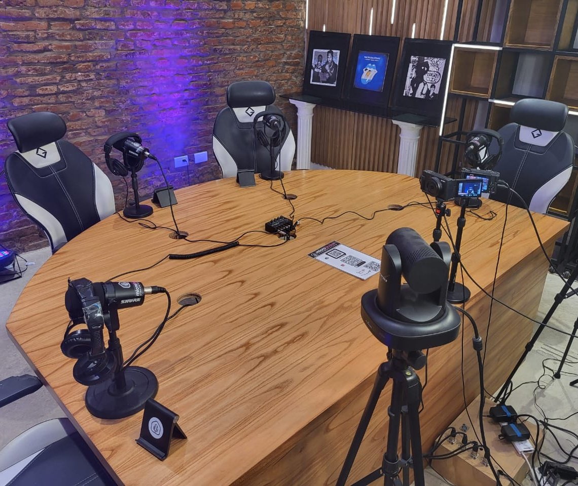 🎙Mañana desde las 19:30 no te pierdas EN EXCLUSIVO el streaming por todas las redes de <a href="/RiverLPM/">La Página Millonaria</a>, con la previa y el primer partido de River en el año a través del relato de <a href="/CostaFebreOK/">Lito Costa Febre 🎙️</a>. 

¡LOS ESPERAMOS! ⚪️🔴⚪️