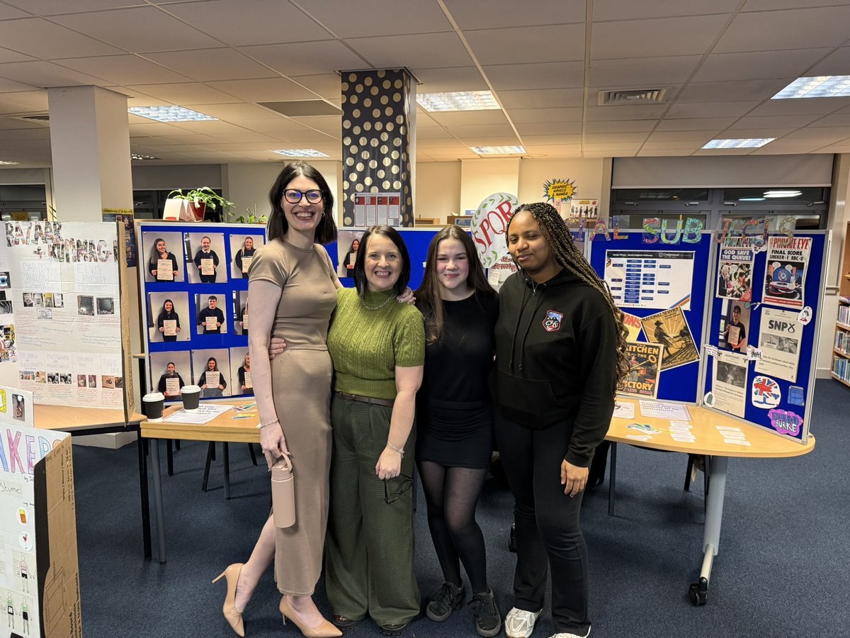 CraigmountHS's tweet image. The faculty stalls at our Senior Phase Pathway Planning Information Evening gave pupils and parents/carers the opportunity to share information and discuss what’s involved in each subject.

There were even some live demos 🥳 Not for the faint-hearted though! 😬