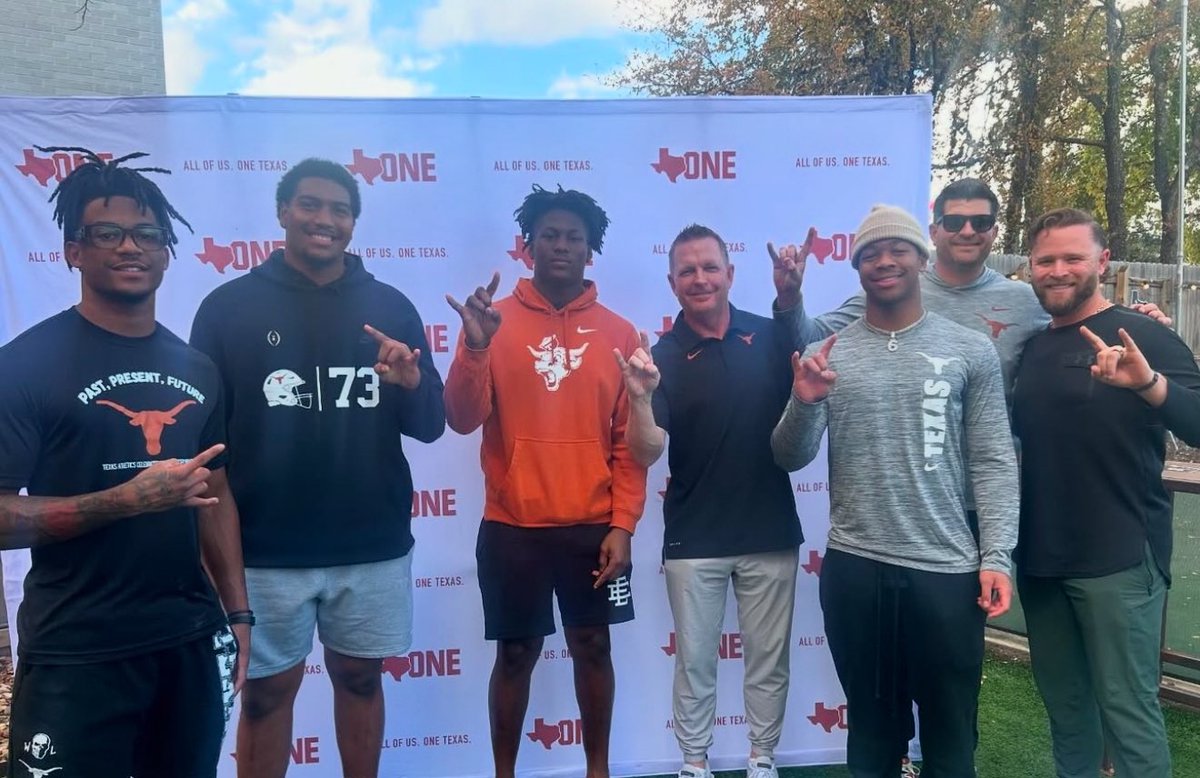 isaiah “007” bond (@isaiahbond_) on Twitter photo In case you missed it, be sure to lookout for next year’s Cater Couch Toy Drive benefiting kids and families RBI Austin <a href="/TexasOneFund/">Texas One Fund</a> In case you missed it, be sure to lookout for next year’s Cater Couch Toy Drive benefiting kids and families RBI Austin <a href="/TexasOneFund/">Texas One Fund</a>