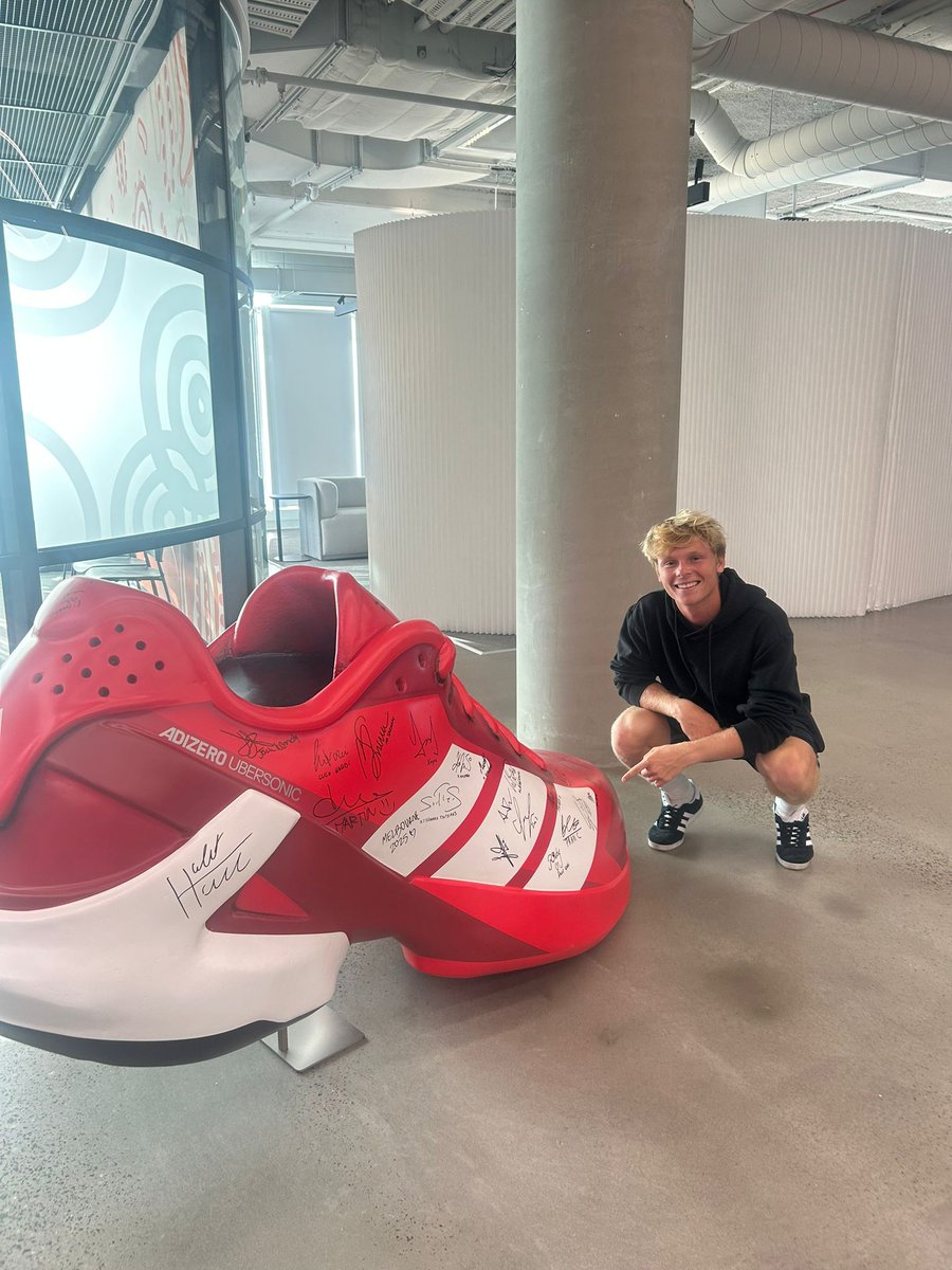 max_exsted's tweet photo. Great time at @adidas tennis new Pacific office in Melbourne, Australia 

#TeamMax #ReachYourMax #GetMaxedOut 
https://t.co/iRLm408ltl https://t.co/xOwUGoBVcq
