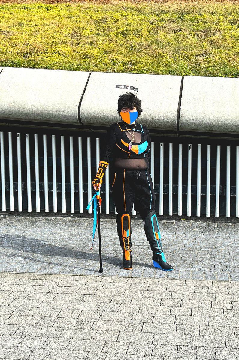 Mibblife's tweet photo. Fuck it, in honour of the banger new #ddvau chapter, here's my DDVAU Hotguy cosplay I did a few months ago to ACME Glasgow that I didn't post at the time (partly because it was more revealing than I was used to and because a lot of the cosplay ended up damaged when travelling TT) https://t.co/NPyTbFaXkr