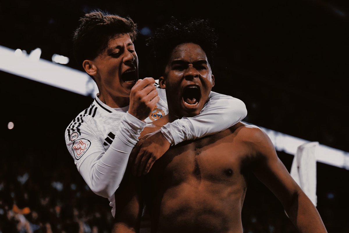 madrid_total2's tweet photo. 🚨Ningun madridista debería tener menos de 1K seguidores!

Celebremos el partidazo de Endrick y Güler, callando bocas a su entrenador.

DALE ME GUSTA, RESPONDE y SIGUE a todos los que te den like. 🤍 https://t.co/Up4LfcKfJU