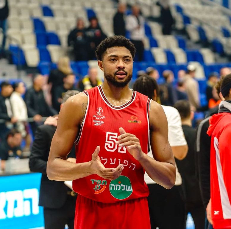 Mesmo perdendo, Bruno Caboclo teve uma boa partida e foi o cestinha do Hapoel na partida de ontem!

• 16 PTS
• 2 AST
• 2 ROU
• 1 REB
• BLQ
• 7/9 FG