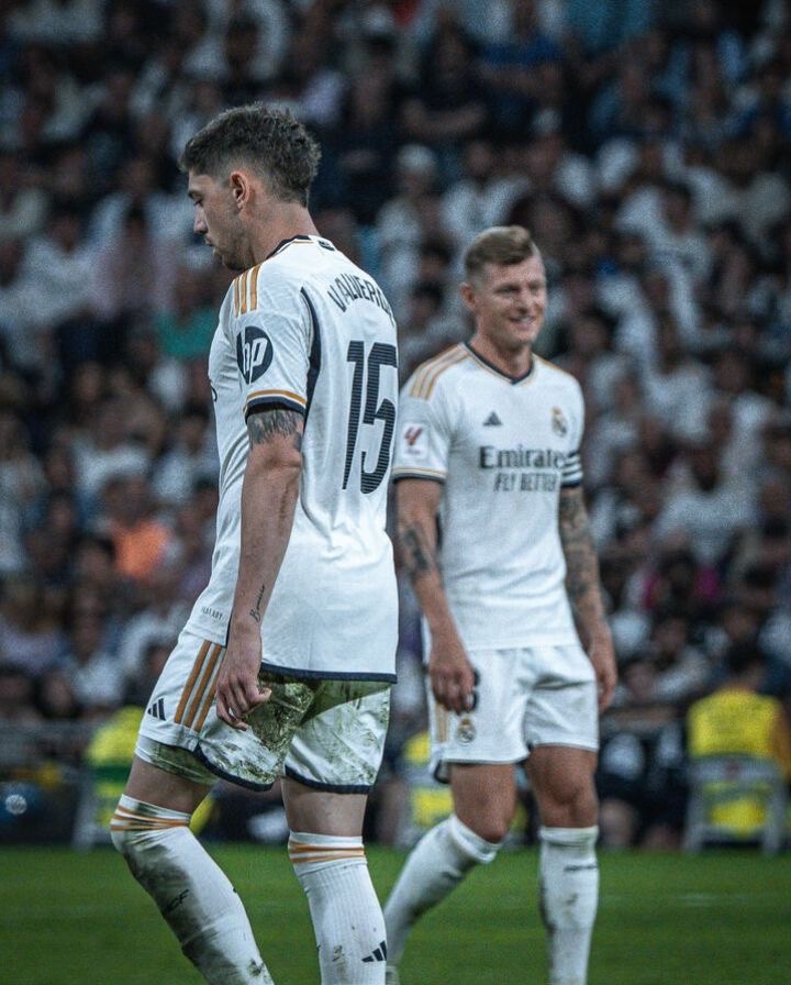 theMadridZone's tweet photo. 🚨 Fede Valverde scored his 29th Real Madrid goal today, and has surpassed Toni Kroos’ total goals (28) for the club. 

Overtaking his idol. 🤍 https://t.co/km15bvXdcy