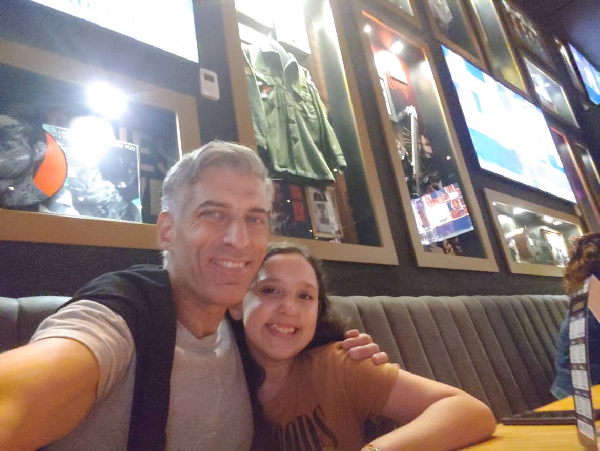 FacuLocalGuide's tweet image. ROCK &amp;amp; FELLER's Unicenter Shopping