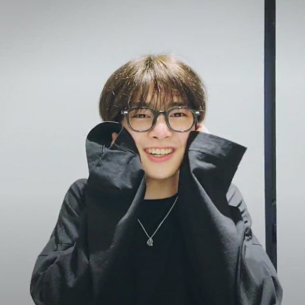 ً (@ijeonginpic) on Twitter photo 