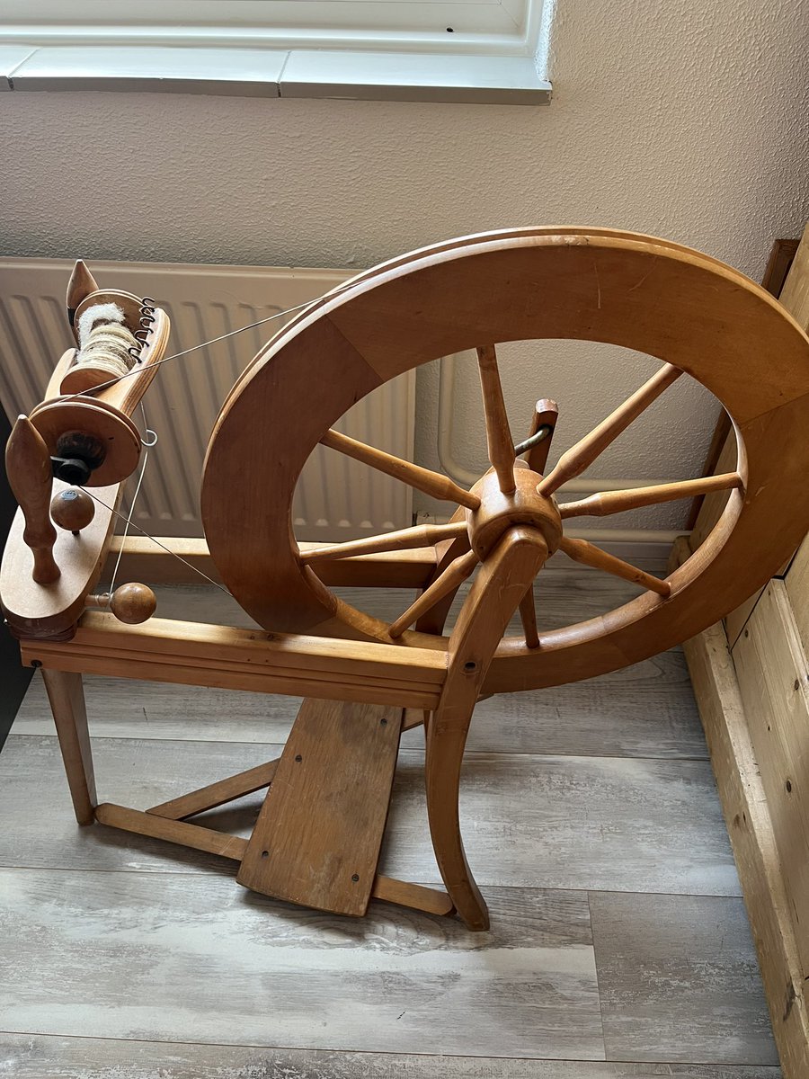 AutismeStorm's tweet photo. De #oma van @maartenhopman94, #influencer in 1932. 🤩🤩🤩
'Hoi #jongens! Wie doet er mee aan een nieuwe #spinning-#workout. Echt even die #benen #trainen.'
👵👵👵
#spinningiswinning #sport #beweging #gym #fitness https://t.co/VGIEdWHN1i