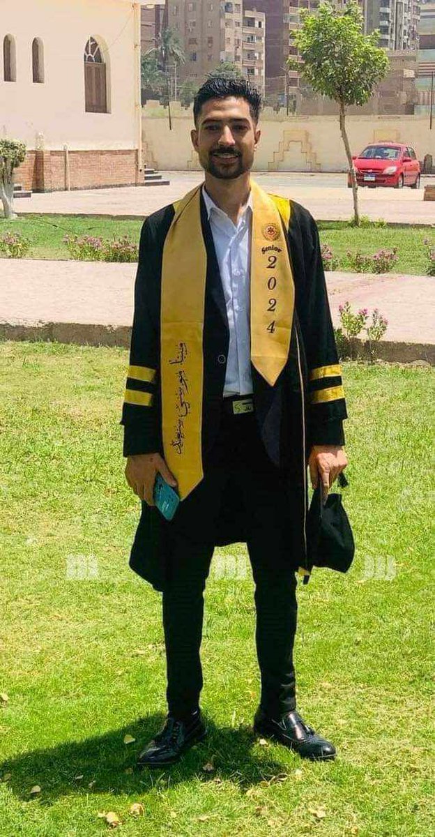 الشاب مينا موسى 
ممرض حديث التخرج  
خرج باحثا عن رزقه فعاد  اشلاء ممزقه 

ماذا حدث للشاب مينا موسى، صاحب الـ 20 عامًا، الذي راح ضحية جلسة مساج وهمية عبر اعلان على الفيسبوك .