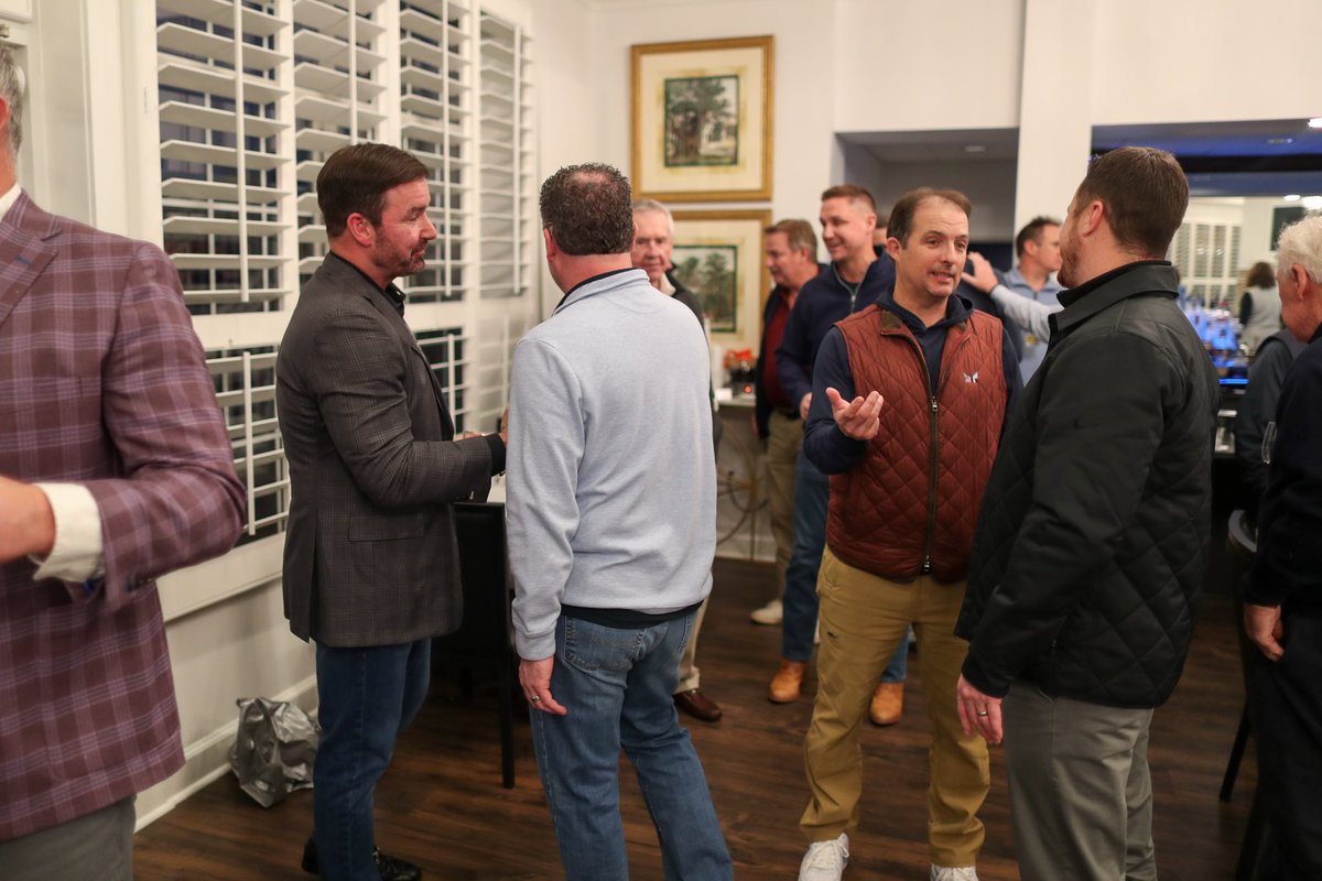 MTCoachNick's tweet image. Had a fun night hanging out with friends at SRCC! Thanks to @smcfarlandmboro for organizing a great event last night.