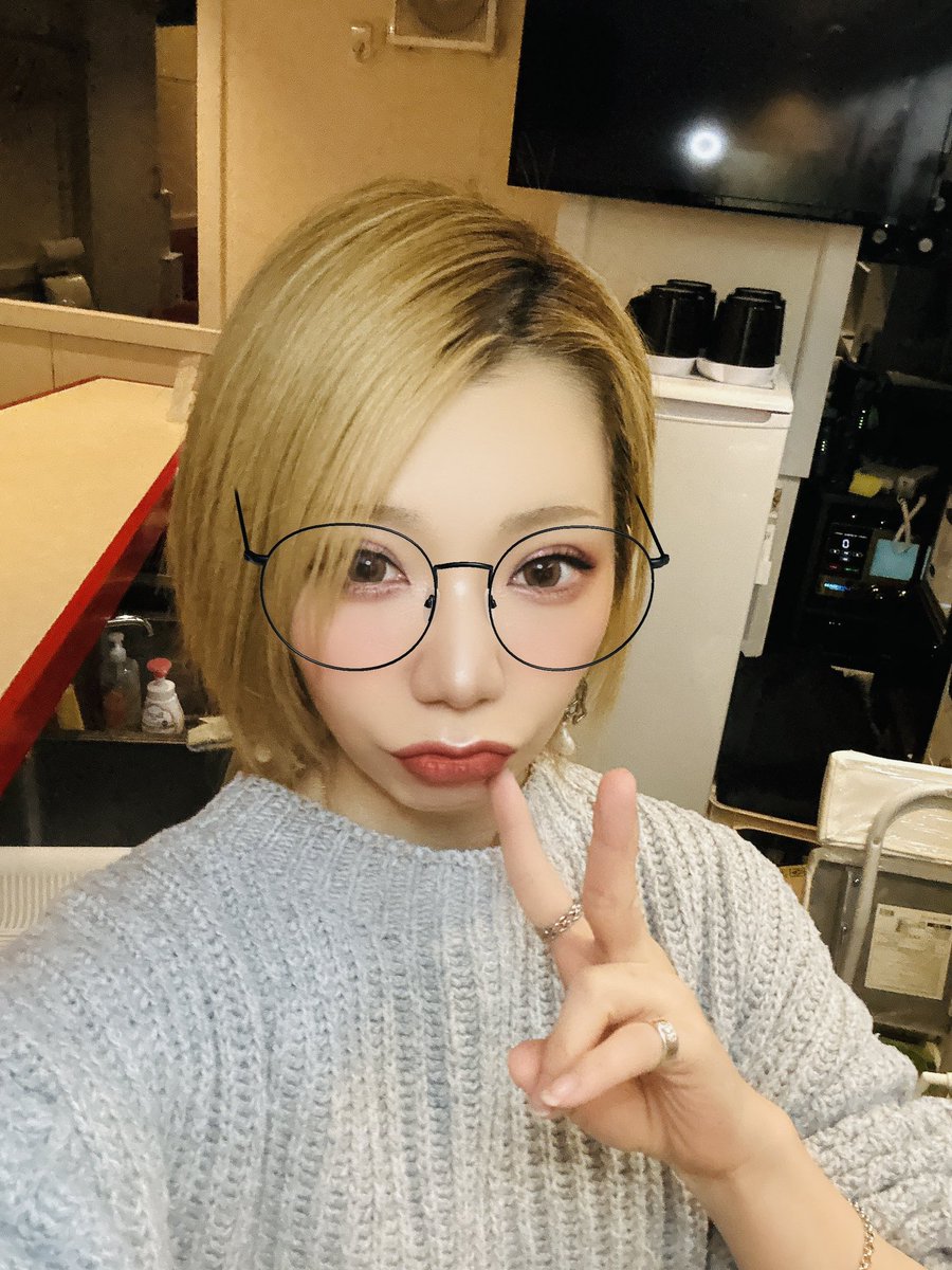 chise31's tweet photo. あした誰か来てくれるかな〜😭
金曜日だけど不安💦

#ママは
#酒ヤクザ
#BAR
#スナック
#新店
#オープン
#スタッフ
#募集
#アルバイト
#パート
#未経験
#経験者
#子持ち
#シンママ
#なんでも
#ok
#東京
#北区
#赤羽
#拡散
#希望 https://t.co/movTY8cN6D