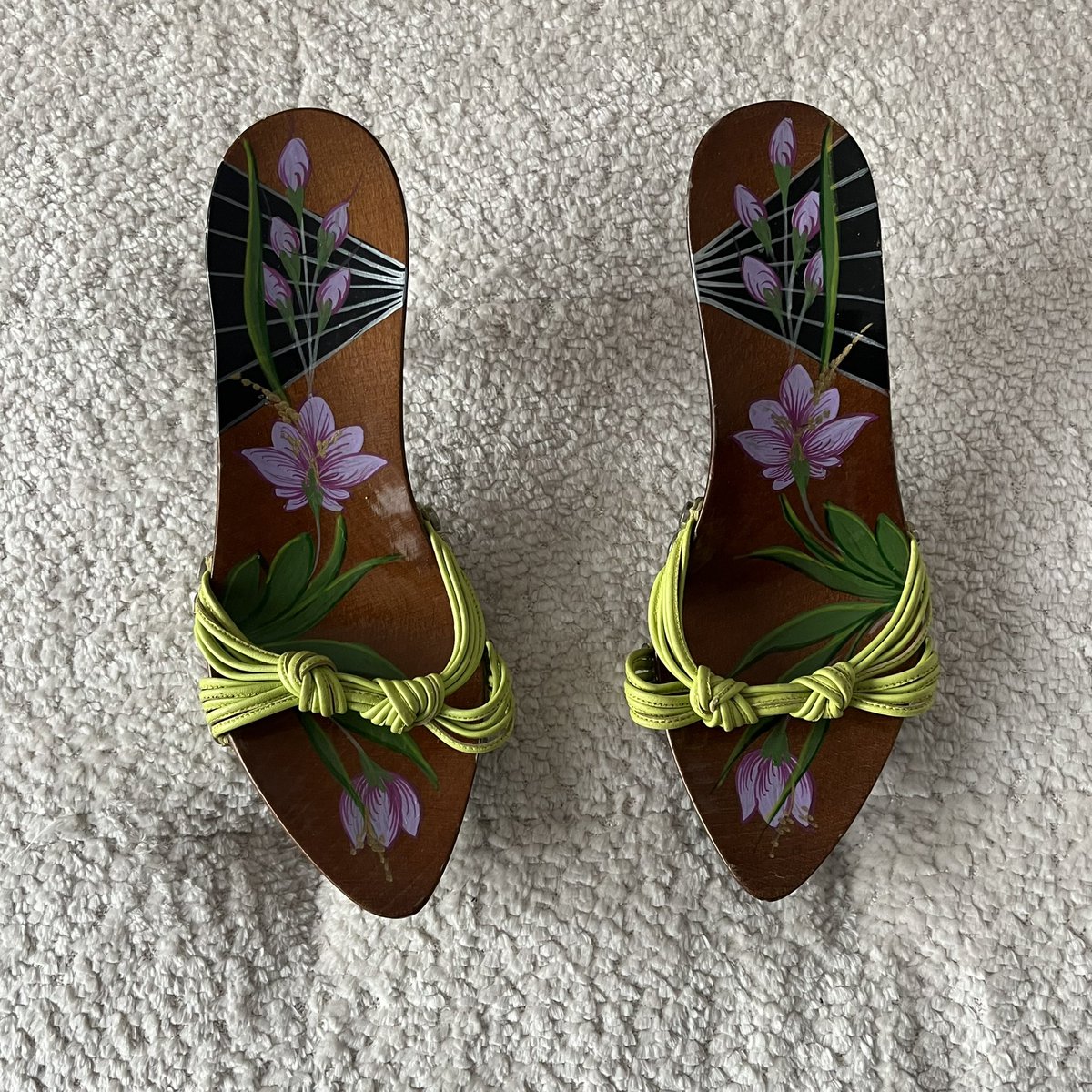 virgoessence's tweet photo. these Dior by John Galliano hand painted wooden heels circa 2004 just arrived on the mail they’re PERFECT https://t.co/rc5EFYvBDX