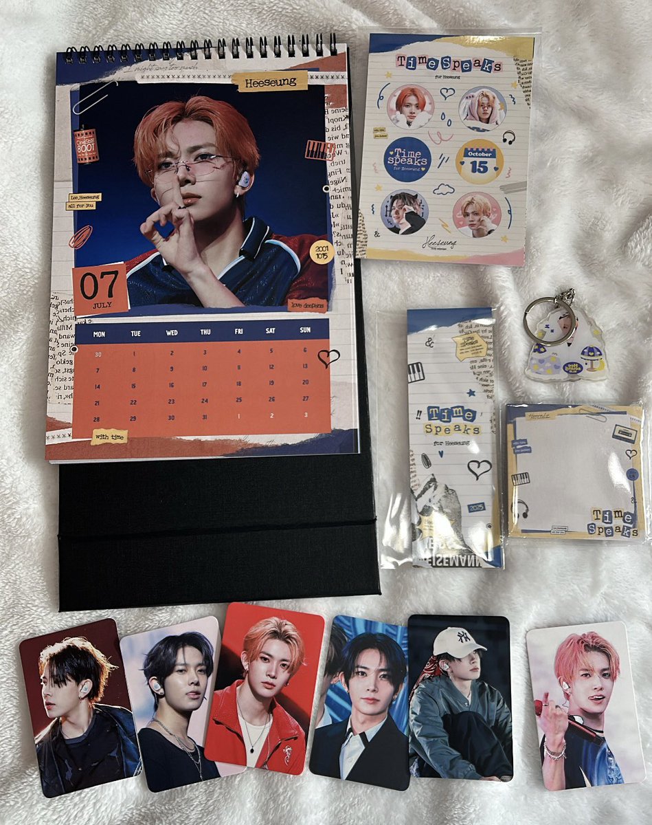 thank you <a href="/intersectionhs/">intersection(fan acc)</a> the season’s greetings arrived safely and everything is so cute!! 🤍🐹